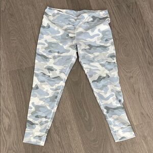 Reebok Camo Print legging. Size XL.GUC